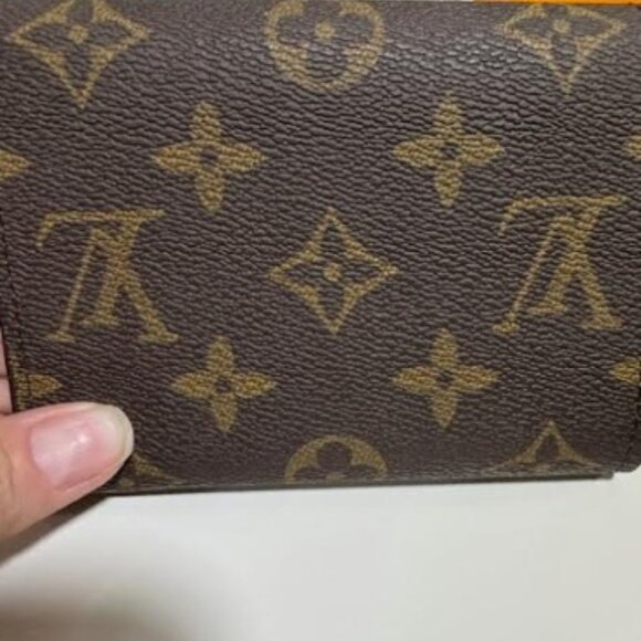 Louis Vuitton Zoe Wallet with box - Picture 13 of 13